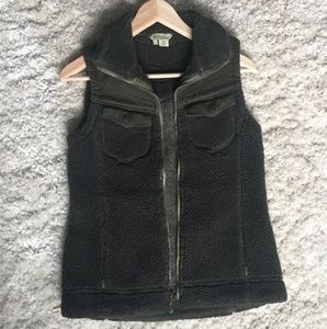 Royal Robbins sherpa vest